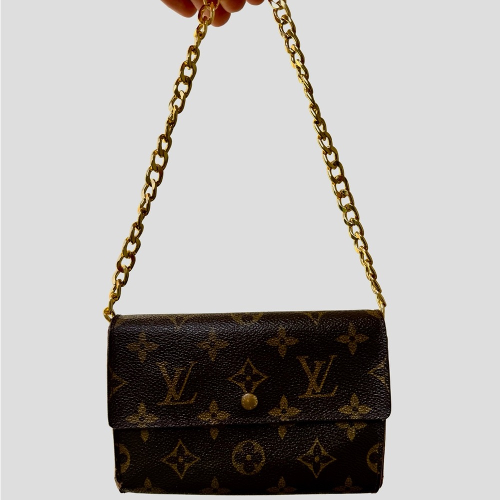 LOUIS VUITTON CONVERTIBLE CLUTCH WALLET SHOULDER BAG